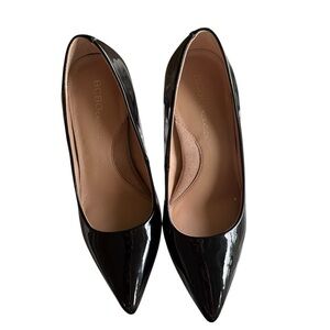 BCBGMaxAzria Glossy Black Heels Size 5
